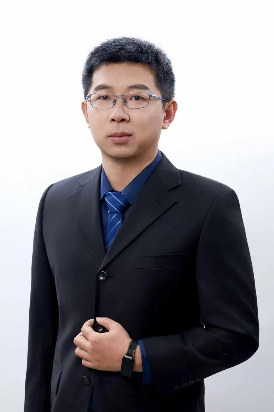 周俊杰.jpg